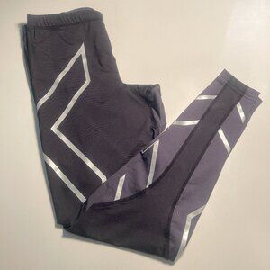 Medium Black and Grey 2XU Women's Compression Leggings